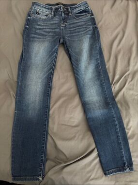 Judy Blue - Women's Mid Wash Skinny Blue Jeans